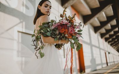 Electric lights – extravagant Bridal style Inspiration for urban brides