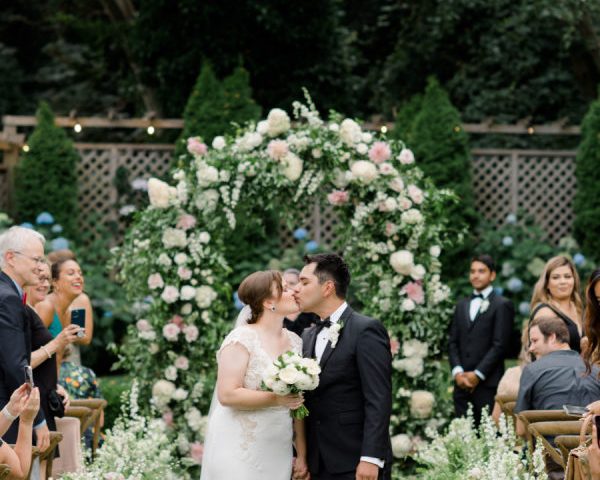 A Classic Seattle Waterfront Wedding with Must-See Florals