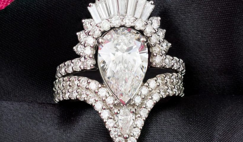 11 custom engagement rings as dazzling as your fiancée