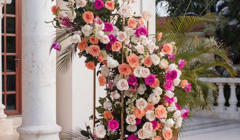 A first look with the groomsmen at this Playa del Carmen wedding