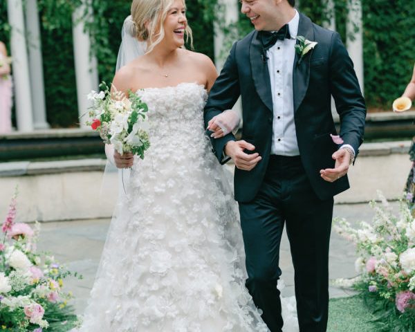 This Southern Garden Wedding In The Heart Of Charleston Brings The Fun