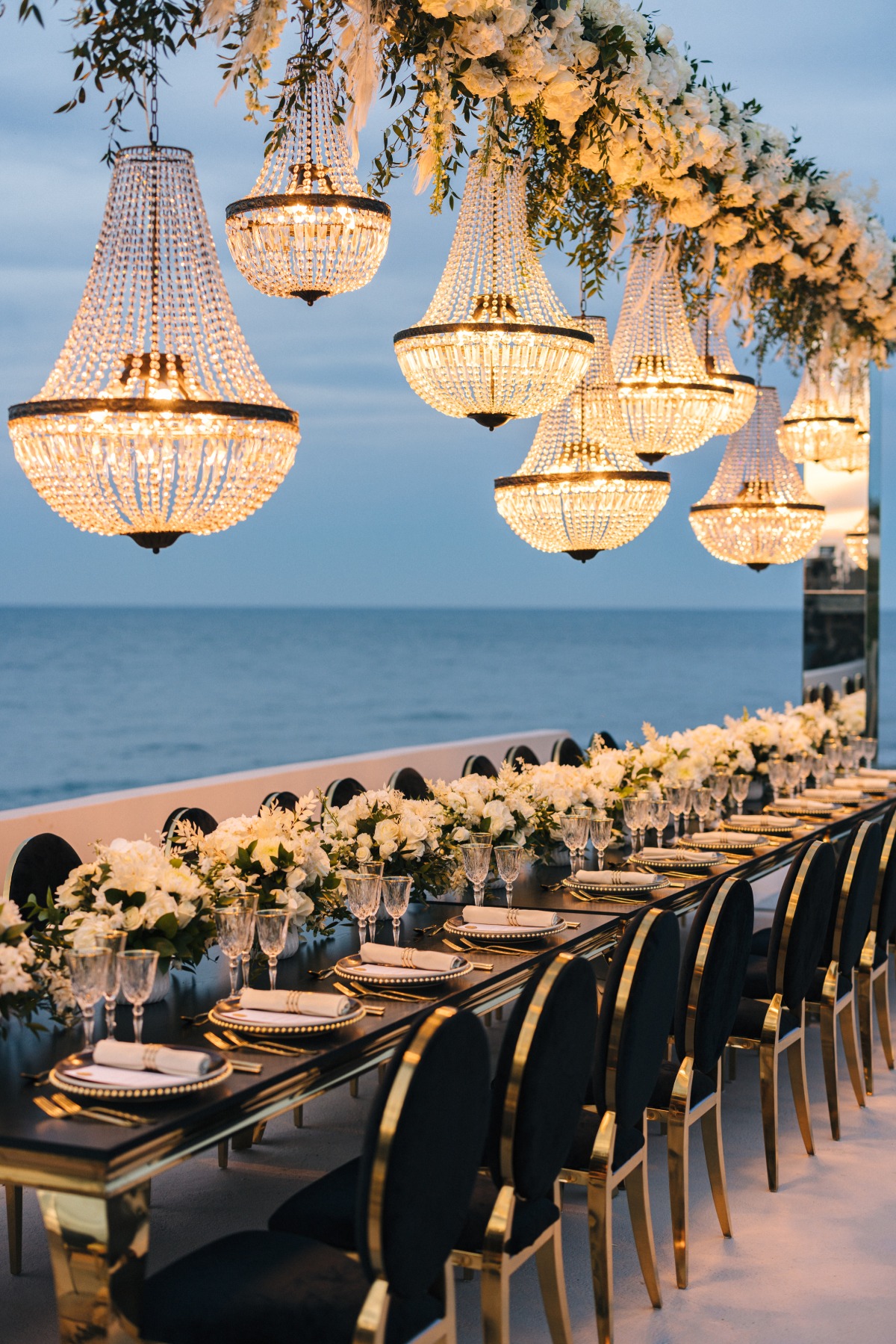 black and gold wedding furniture