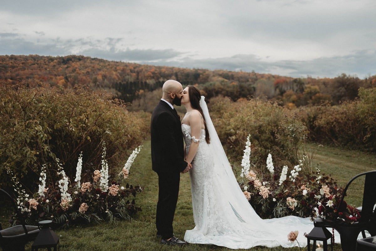 First kiss in Montreal vineyard 