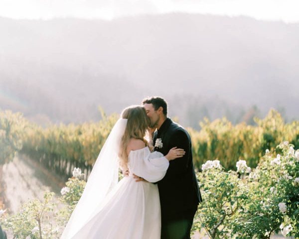 A Modern, Timeless Wedding In California Overflowing With Inspiration