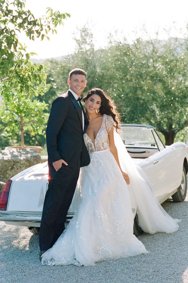 Luxurious Airy Tuscan Summer Elopement Inspiration at Villa Montanare