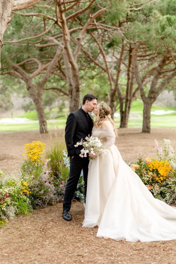 Timeless Nature-Inspired Laguna Beach Wedding