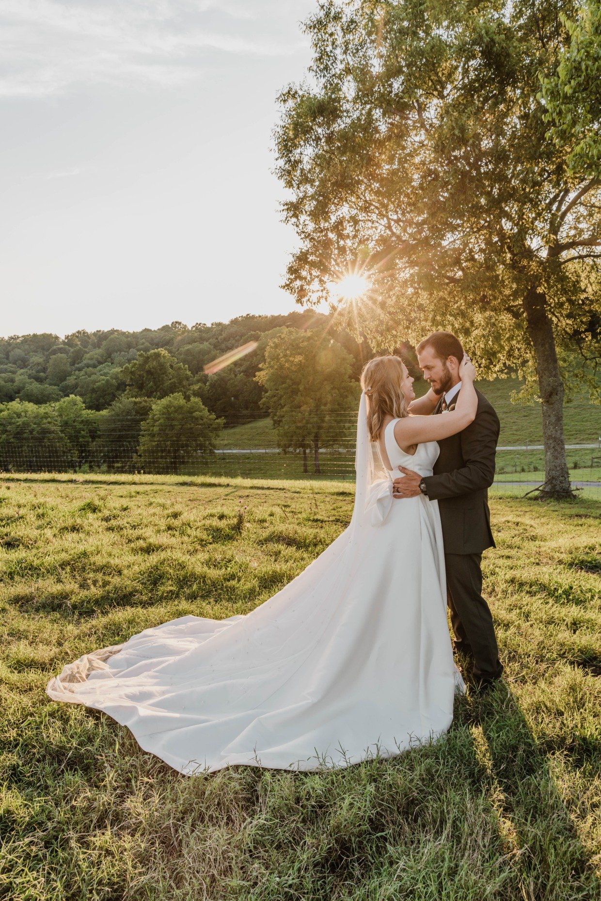 farm couples photos at Bullbourne Ranch 