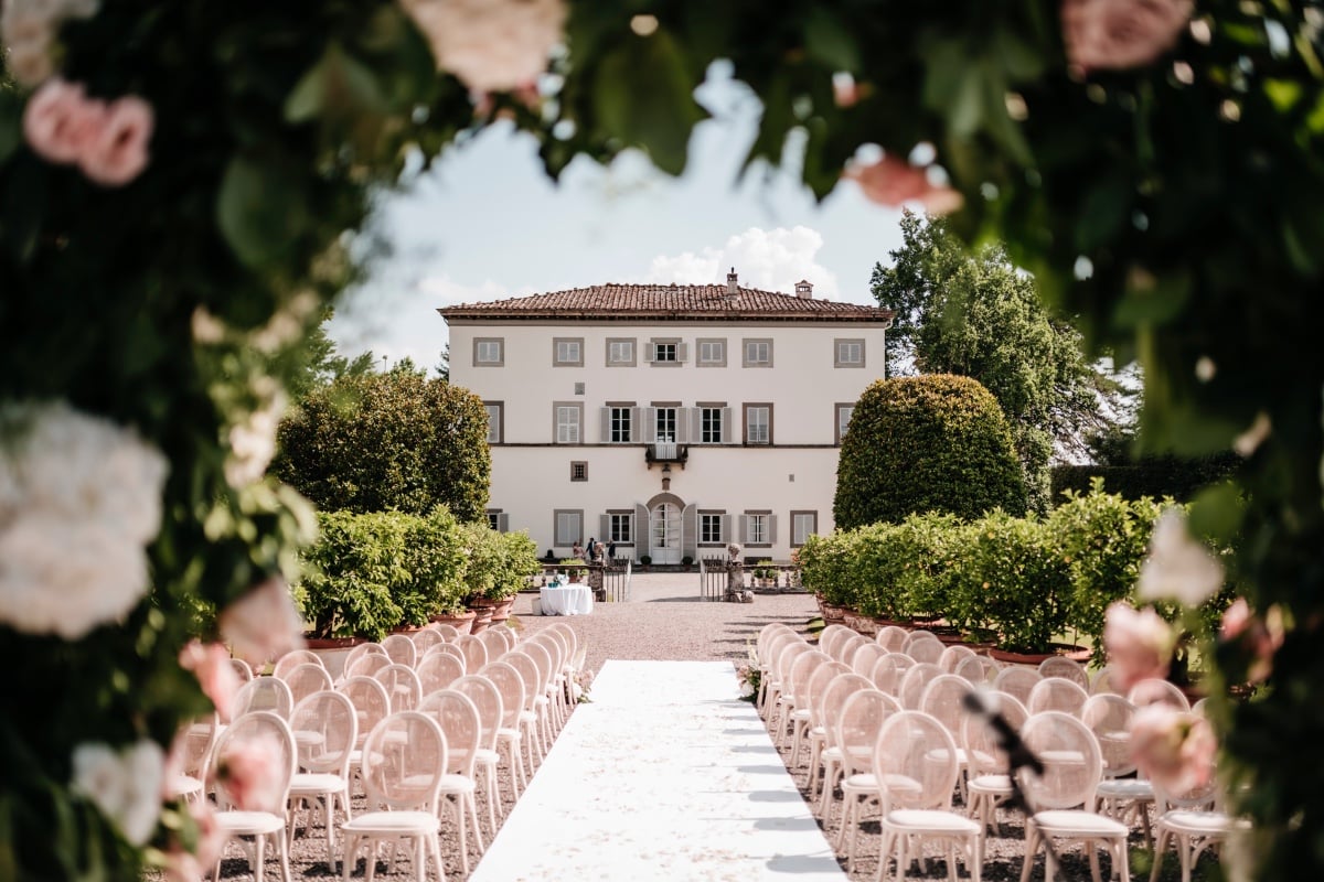 pink wedding ceremony ideas