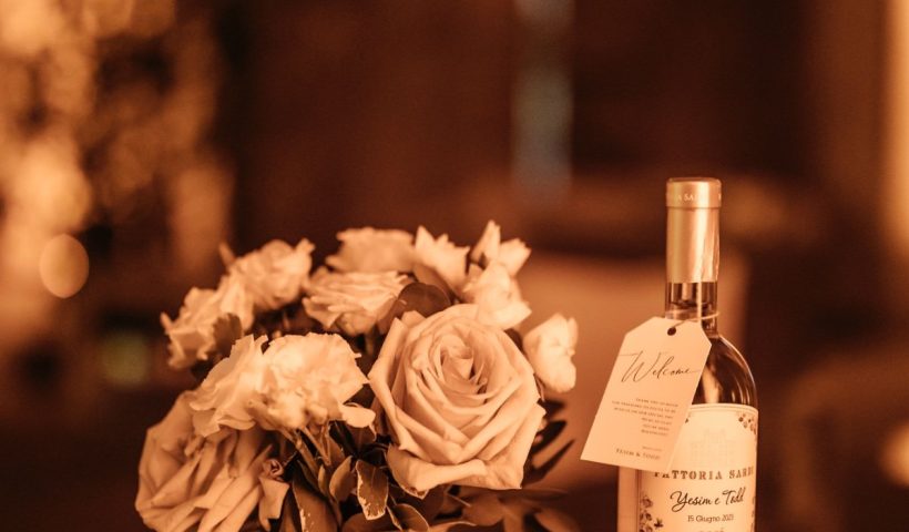 the bride’s cape steals the show in this Dreamy Tuscan wedding