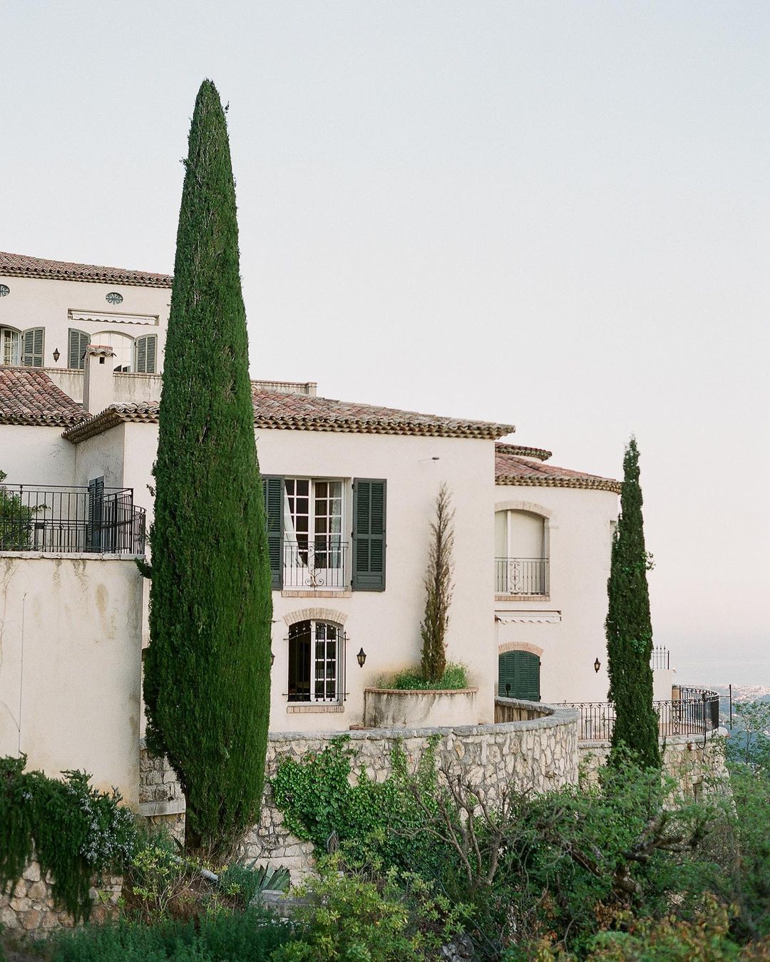 Prettiest Wedding Venues In France Ruffled Chateau Saint Martin Greg Finck