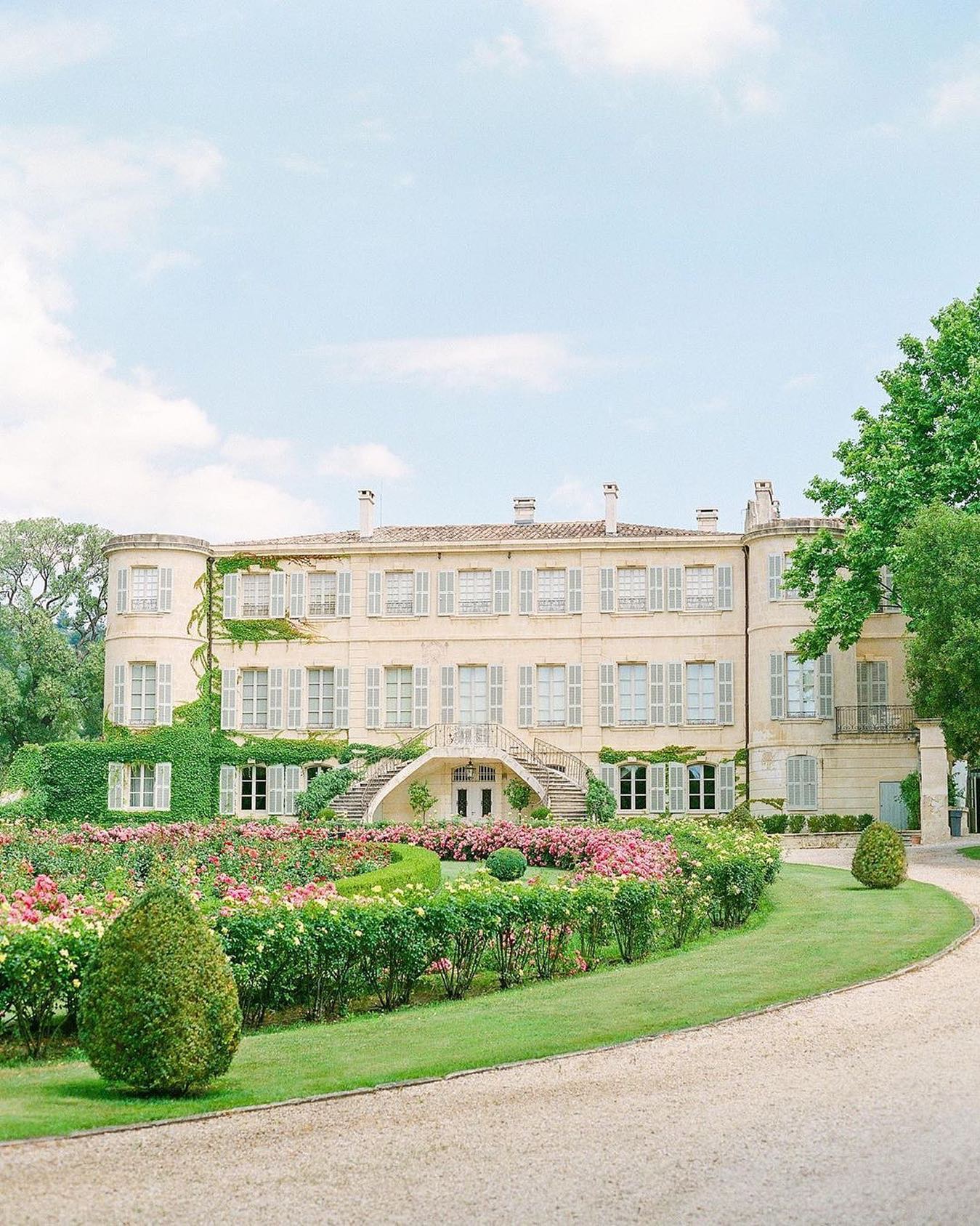 Prettiest Wedding Venues In France Ruffled Chateau D'estoublon Oliver Fly