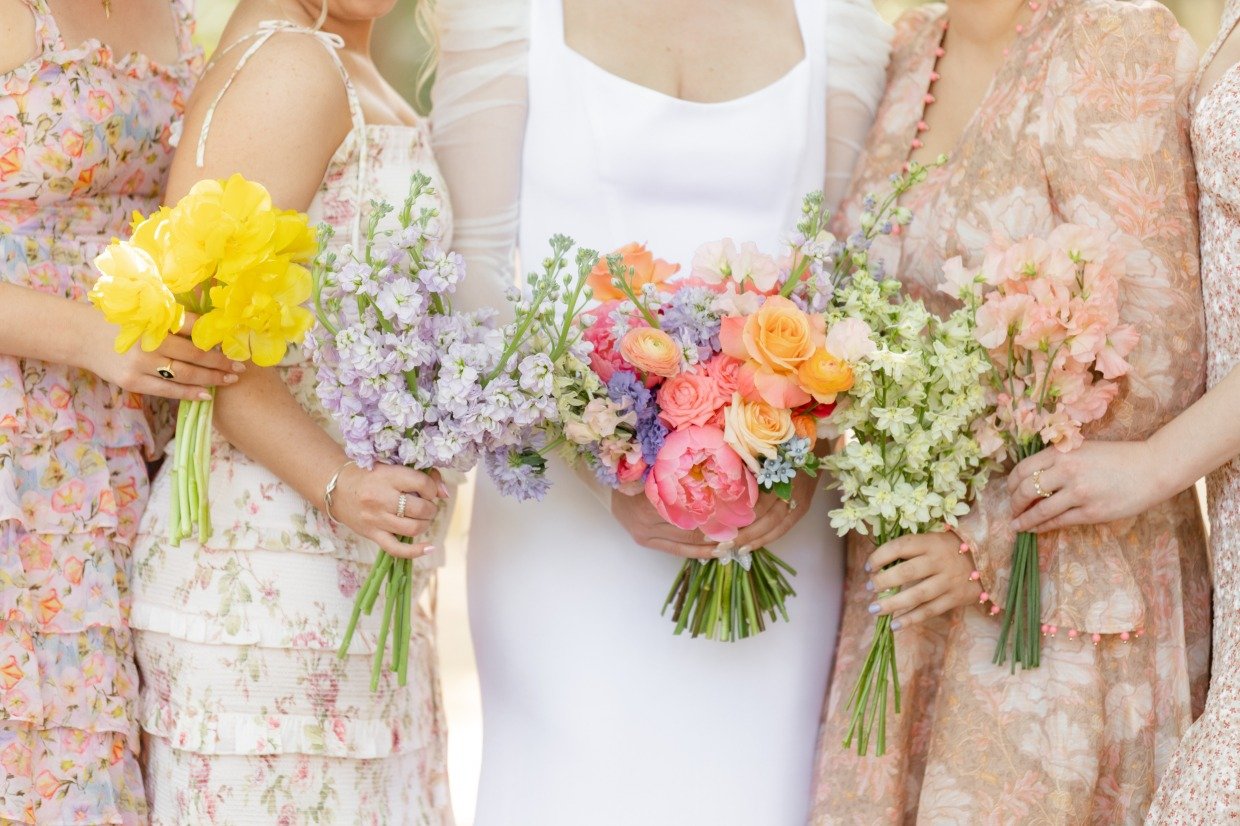 Bridesmaid Dresses with spring bouqutw