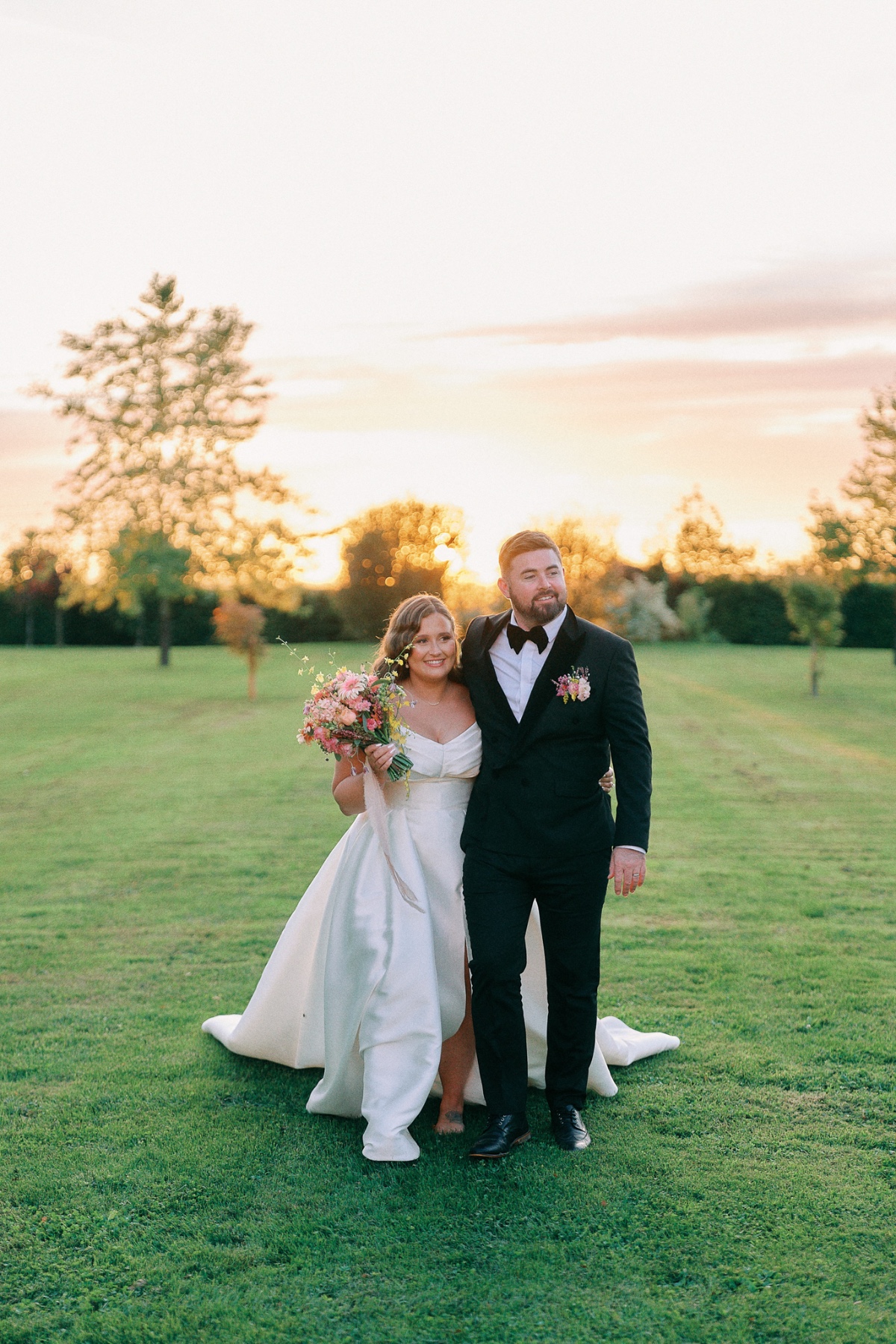 Golden sunset photos at stylish French wedding 