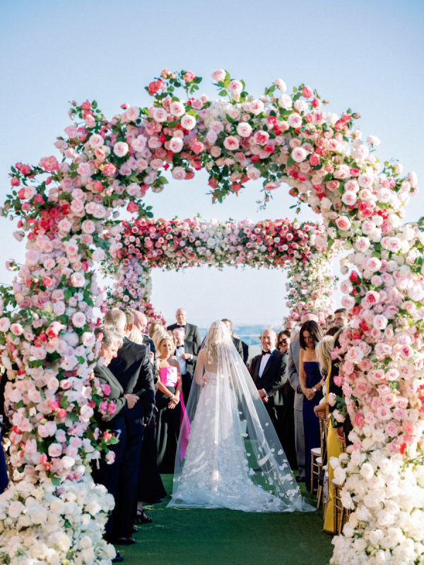 Chicago Rooftop Wedding Lush With Thousands of Pink Roses!