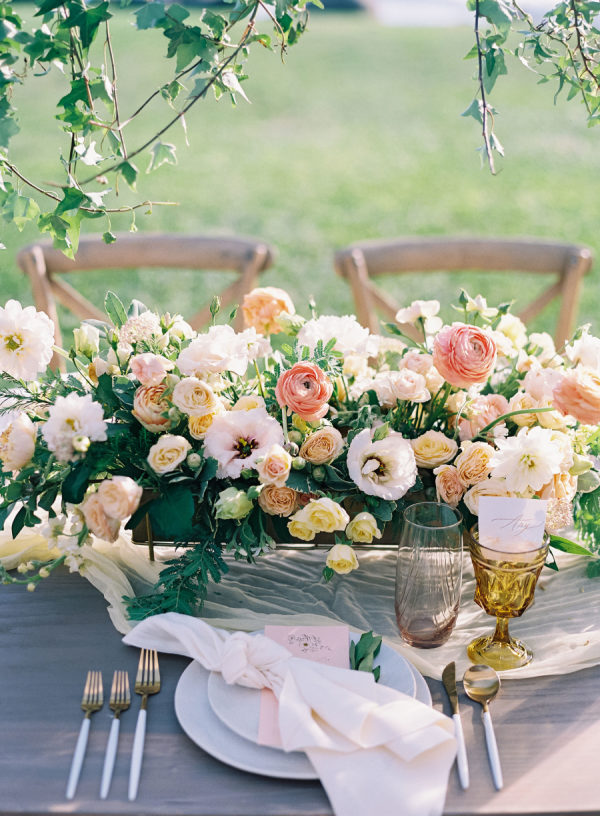 Maui Wedding in Stunning Hawaii Citrus Colors