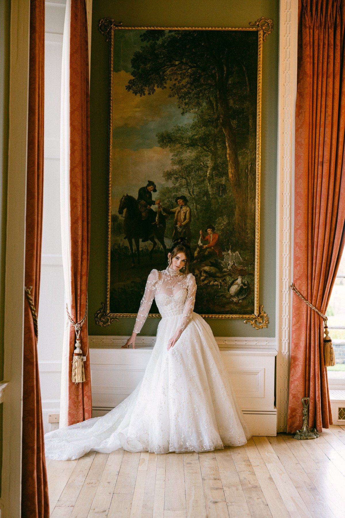 lace long-sleeve wedding dress