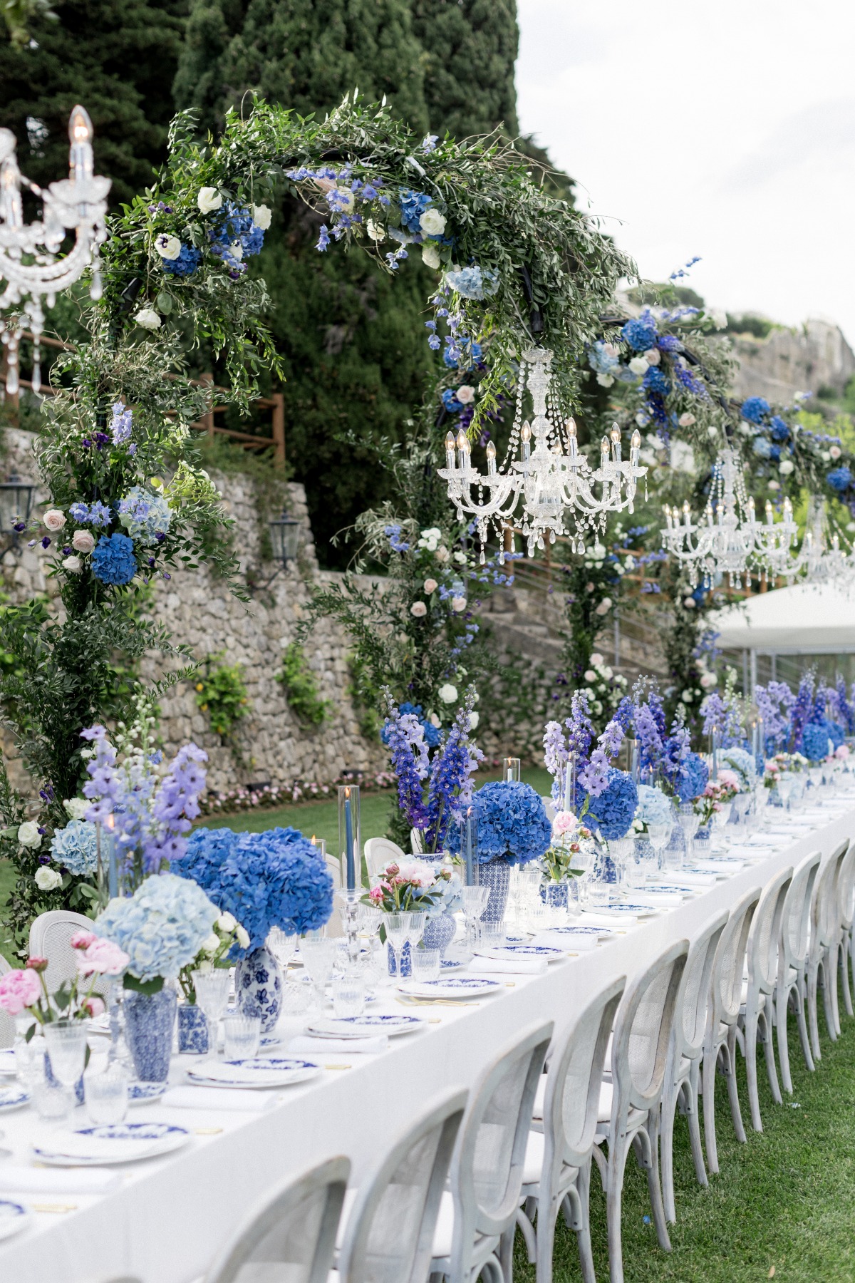 blue hydrangea centerpieces