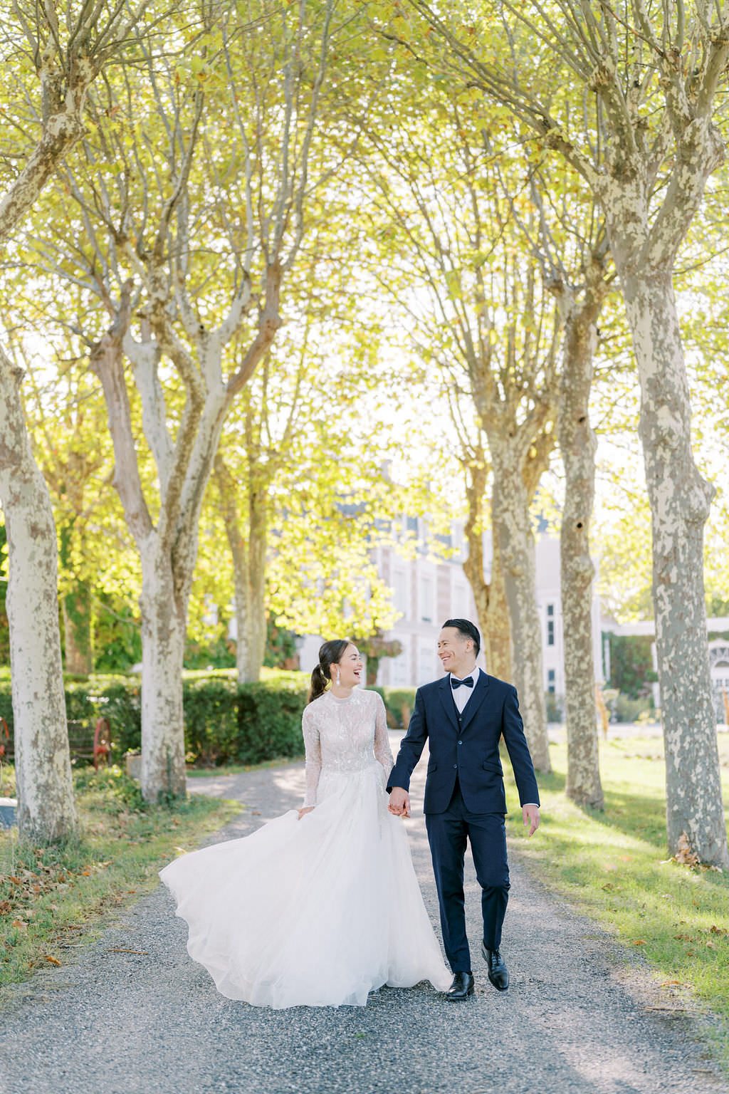 A Très Chic Spring Wedding Inspiration at Chateau Saint Joseph