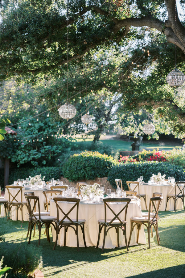 Guests Dine Beneath Oak Trees At This SoCal Dinner Party Wedding