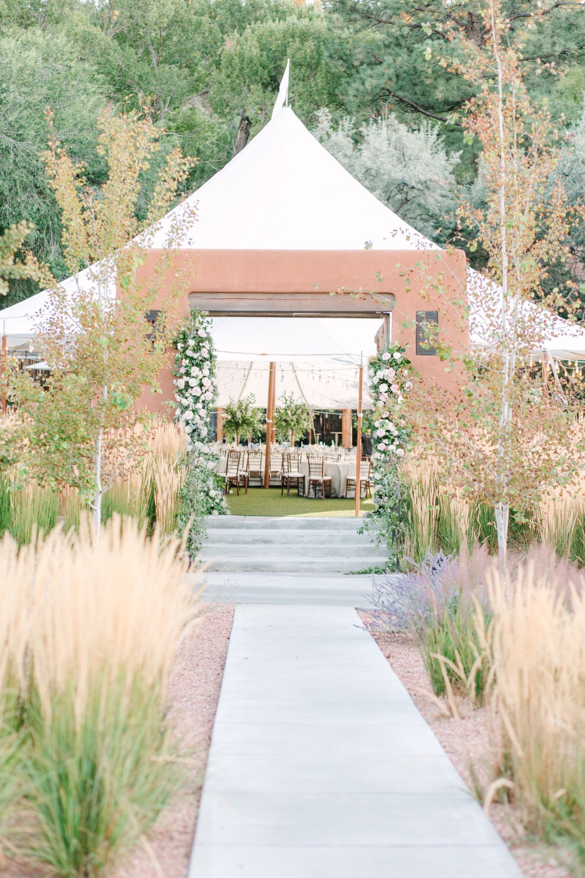 outdoor wedding reception idea