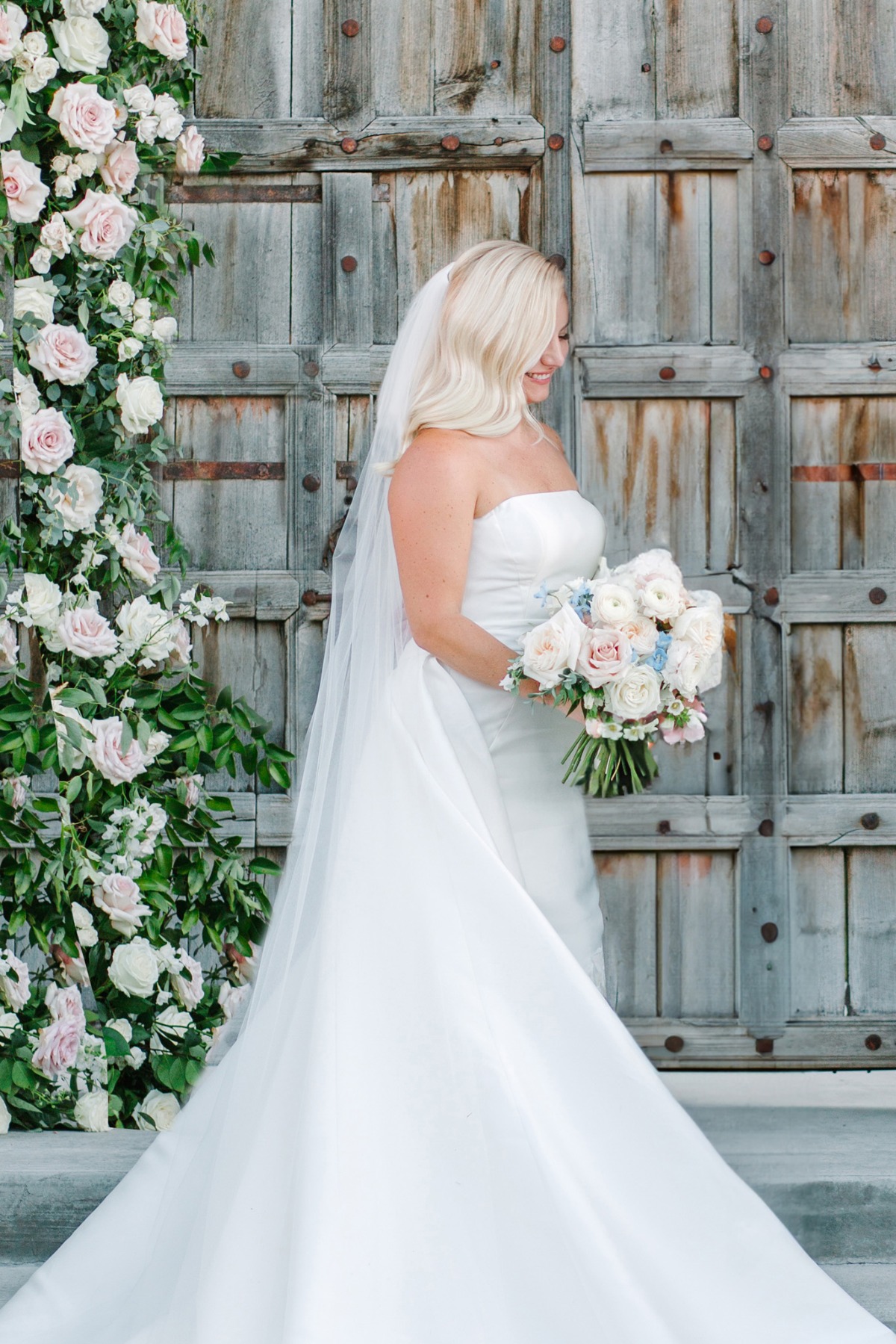 pastel wedding bouquet