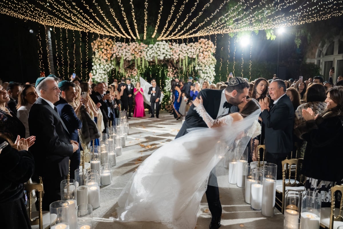 Luxury peach and lace Beverly Hills Hotel wedding