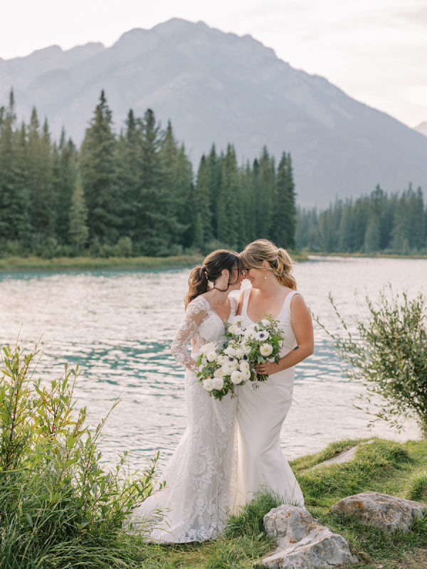 Modern Nature Inspired Wedding in Breathtaking Banff