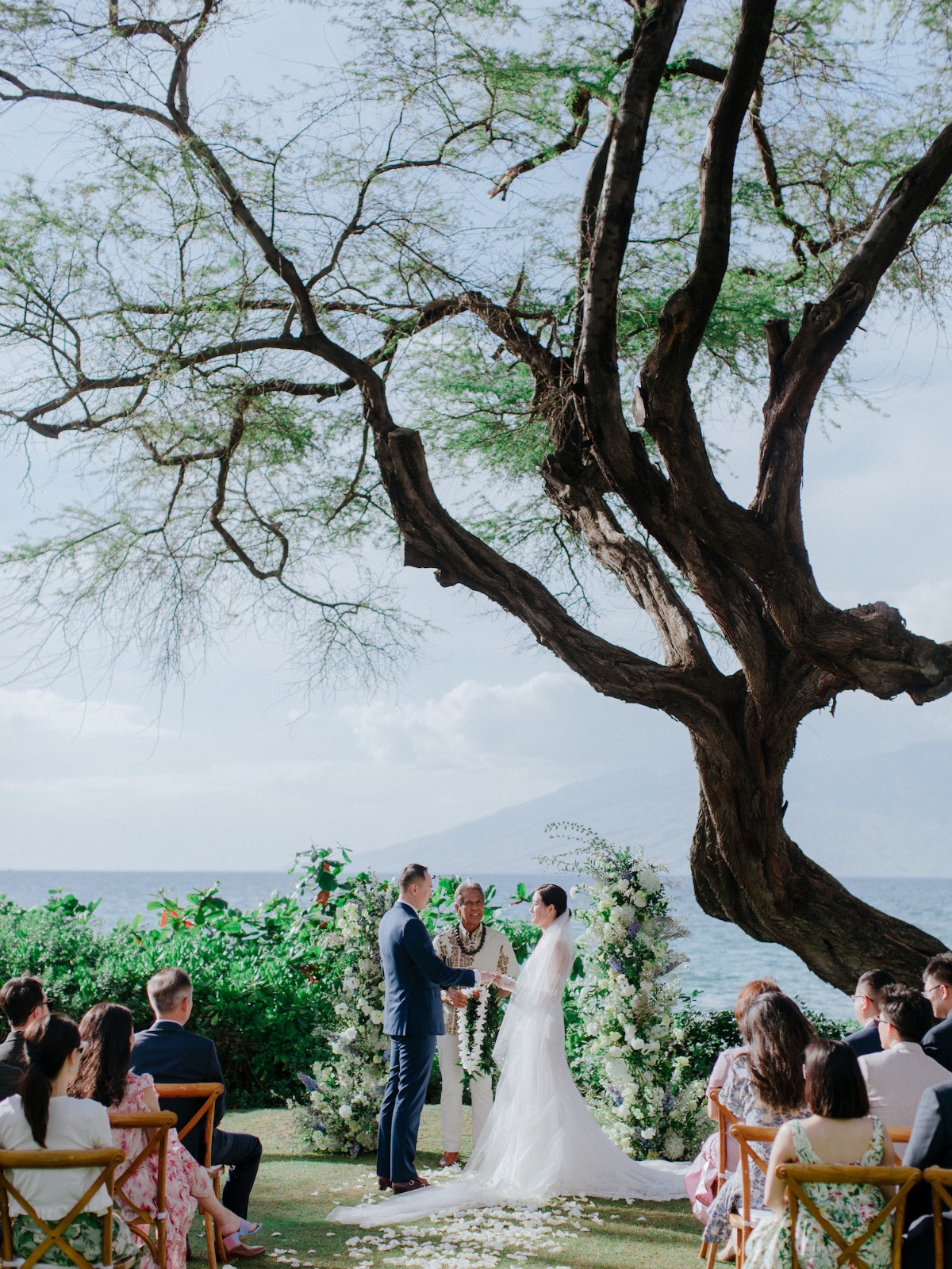 oceanside wedding ceremony