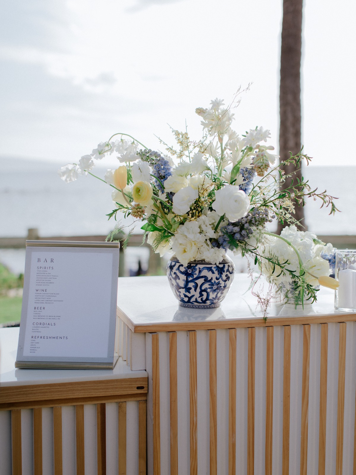 blue and white vase