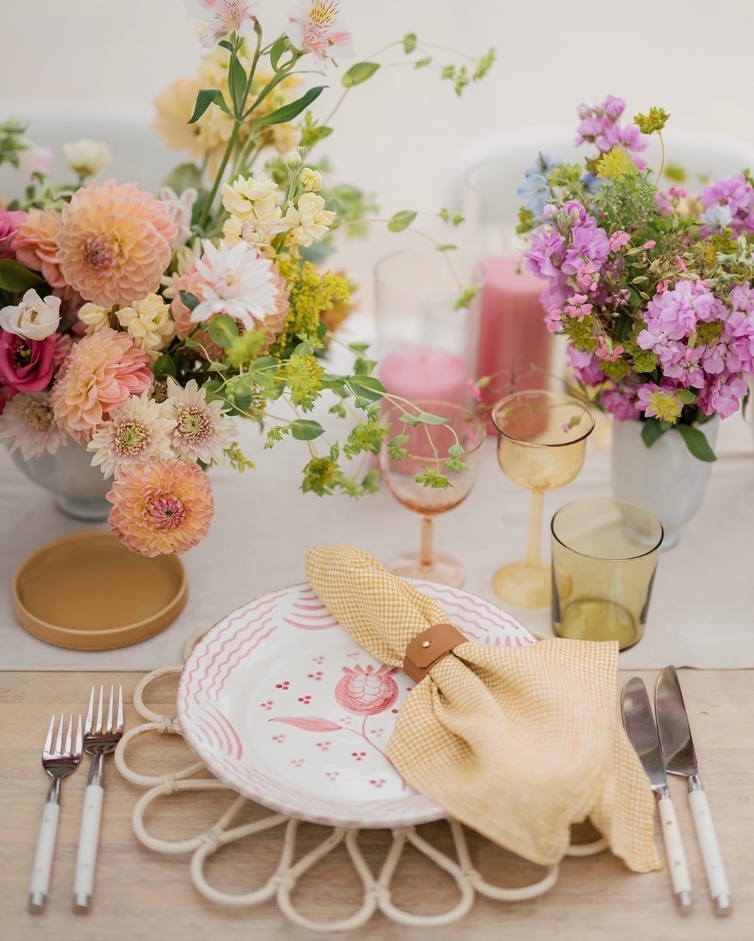 Bold Summer Tablescapes Color Loving Couples