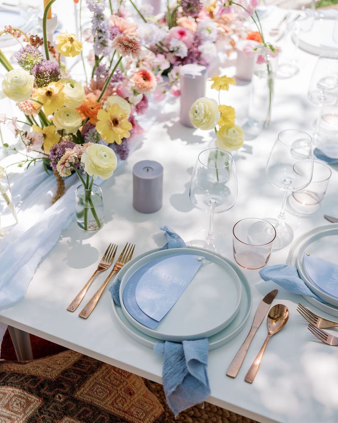 Bold Summer Tablescapes Color Loving Couples