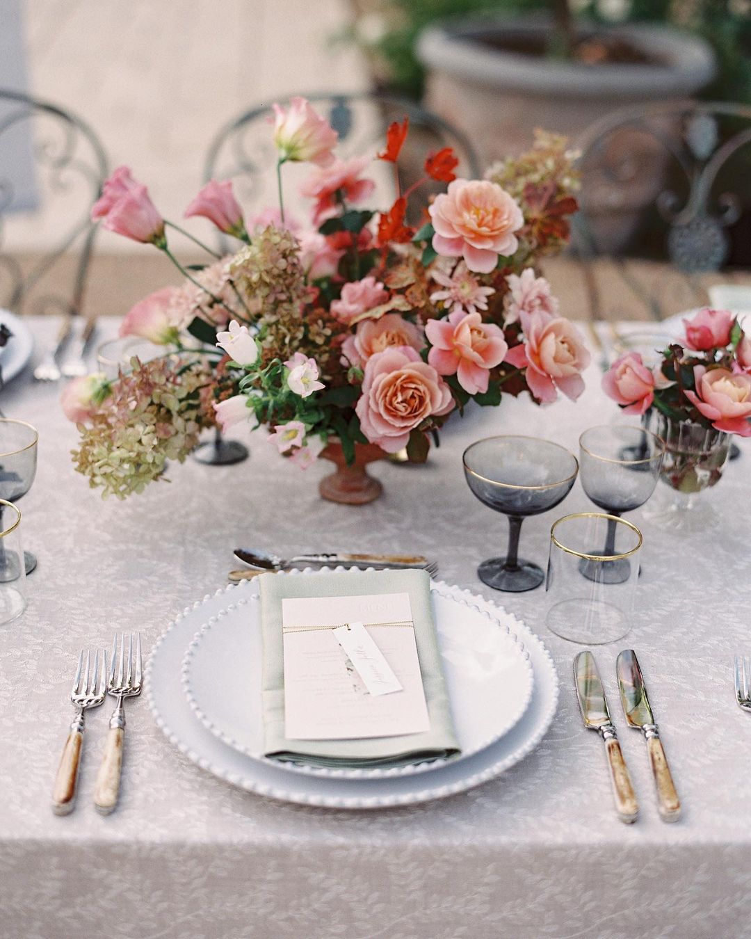 Bold Summer Tablescapes Color Loving Couples