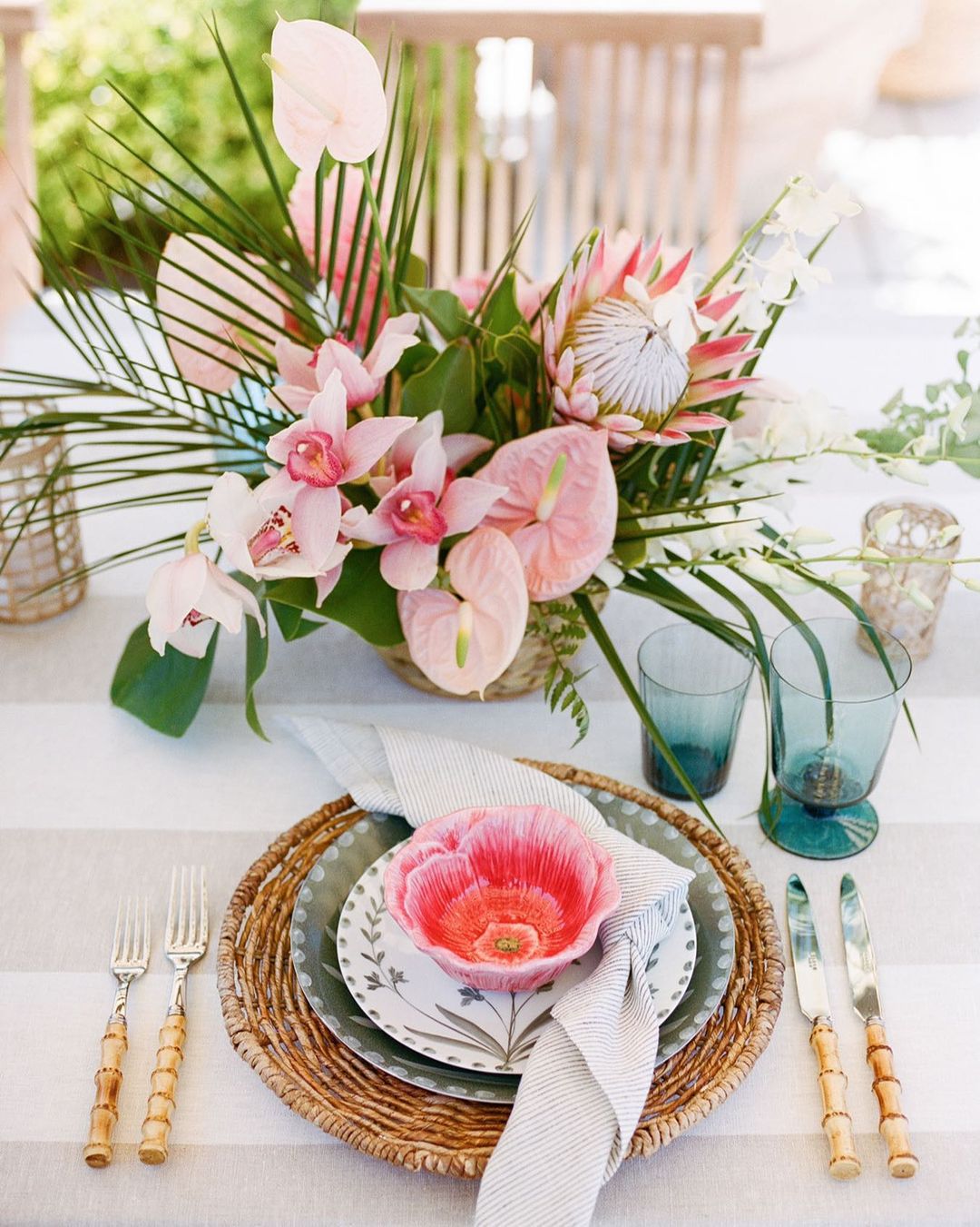 Bold Summer Tablescapes Color Loving Couples