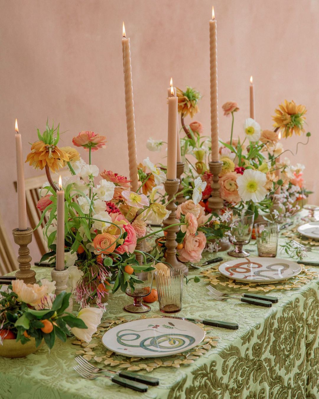 Bold Summer Tablescapes Color Loving Couples