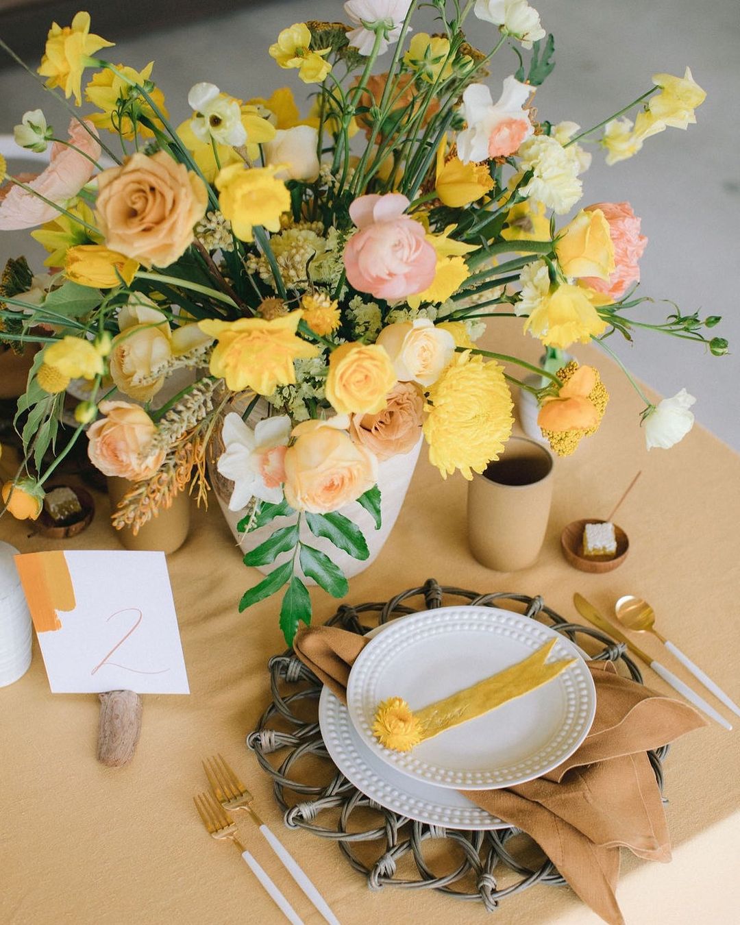 Bold Summer Tablescapes Color Loving Couples