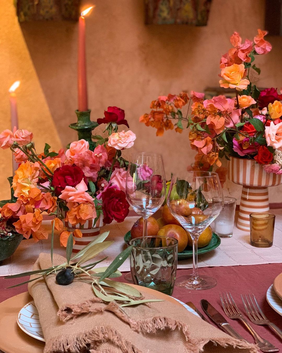 Bold Summer Tablescapes Color Loving Couples