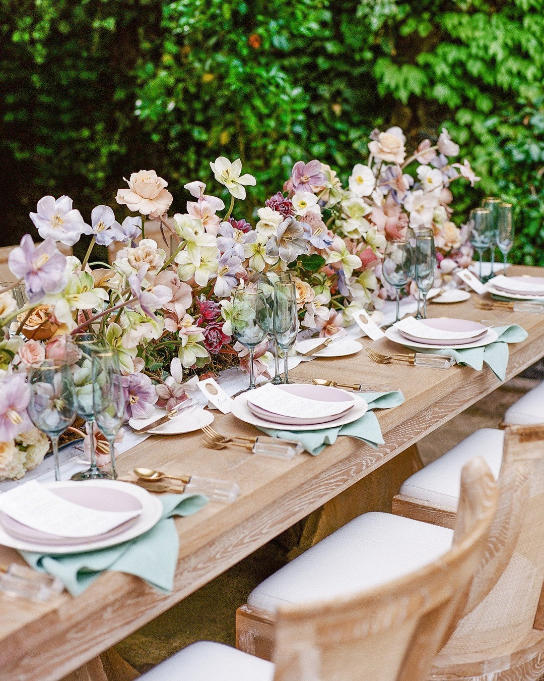 Bold Summer Tablescapes Color Loving Couples