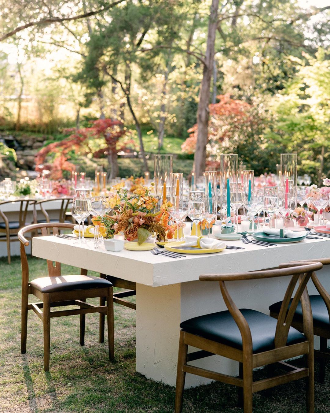 Bold Summer Tablescapes Color Loving Couples