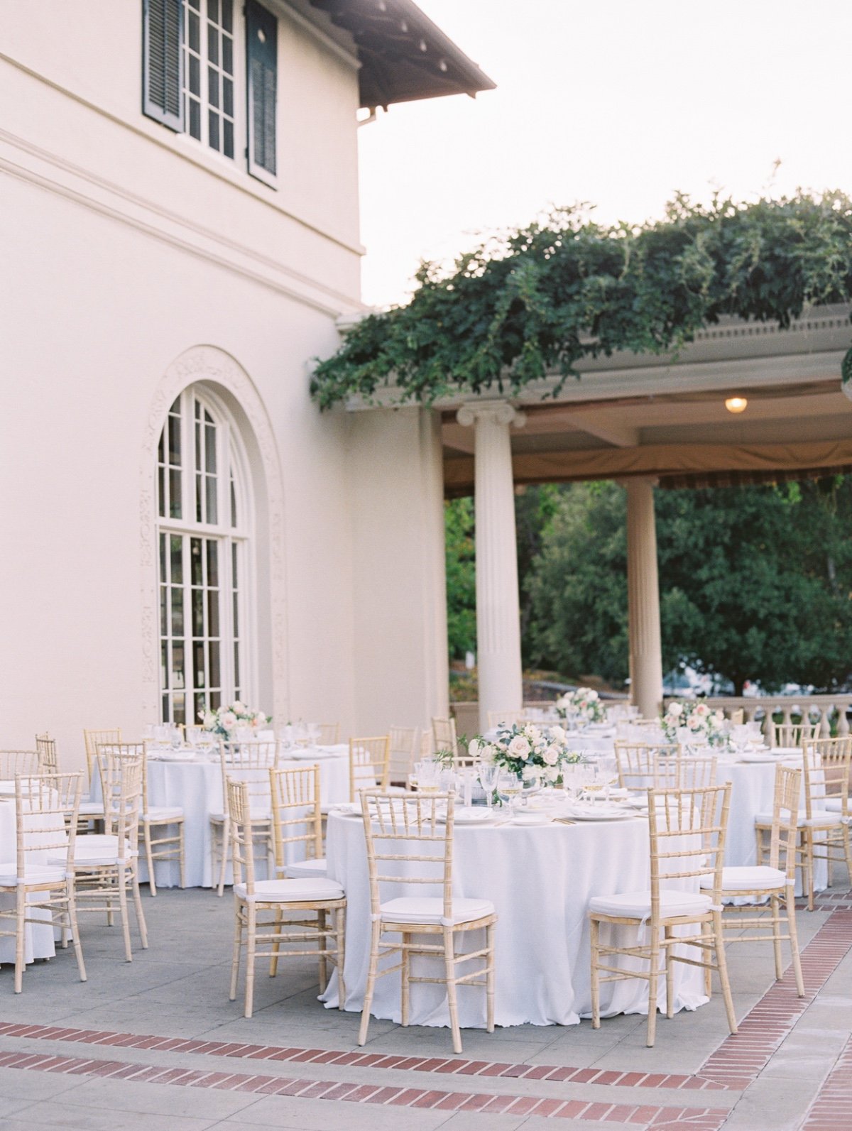 off-white centerpieces