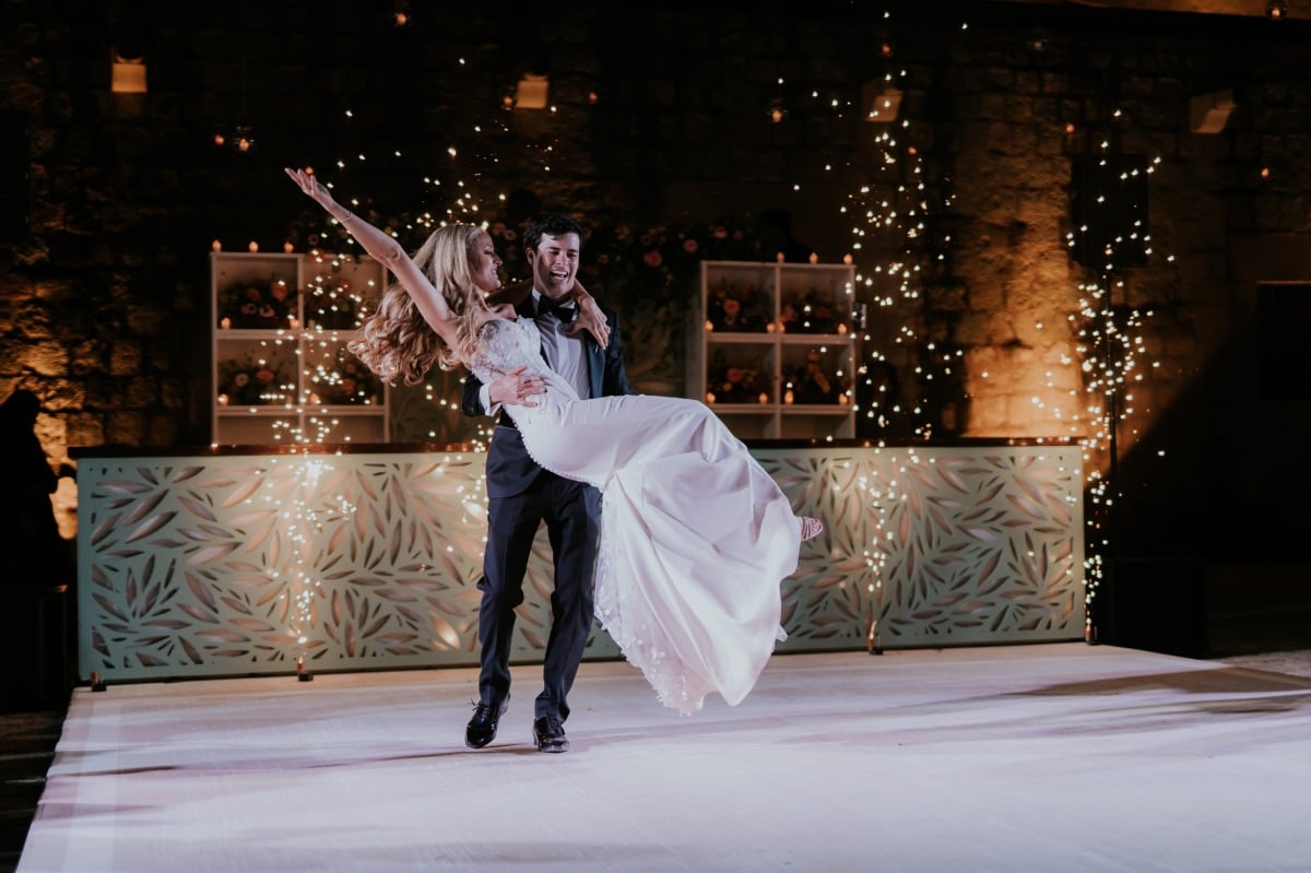 cold sparklers for first dance