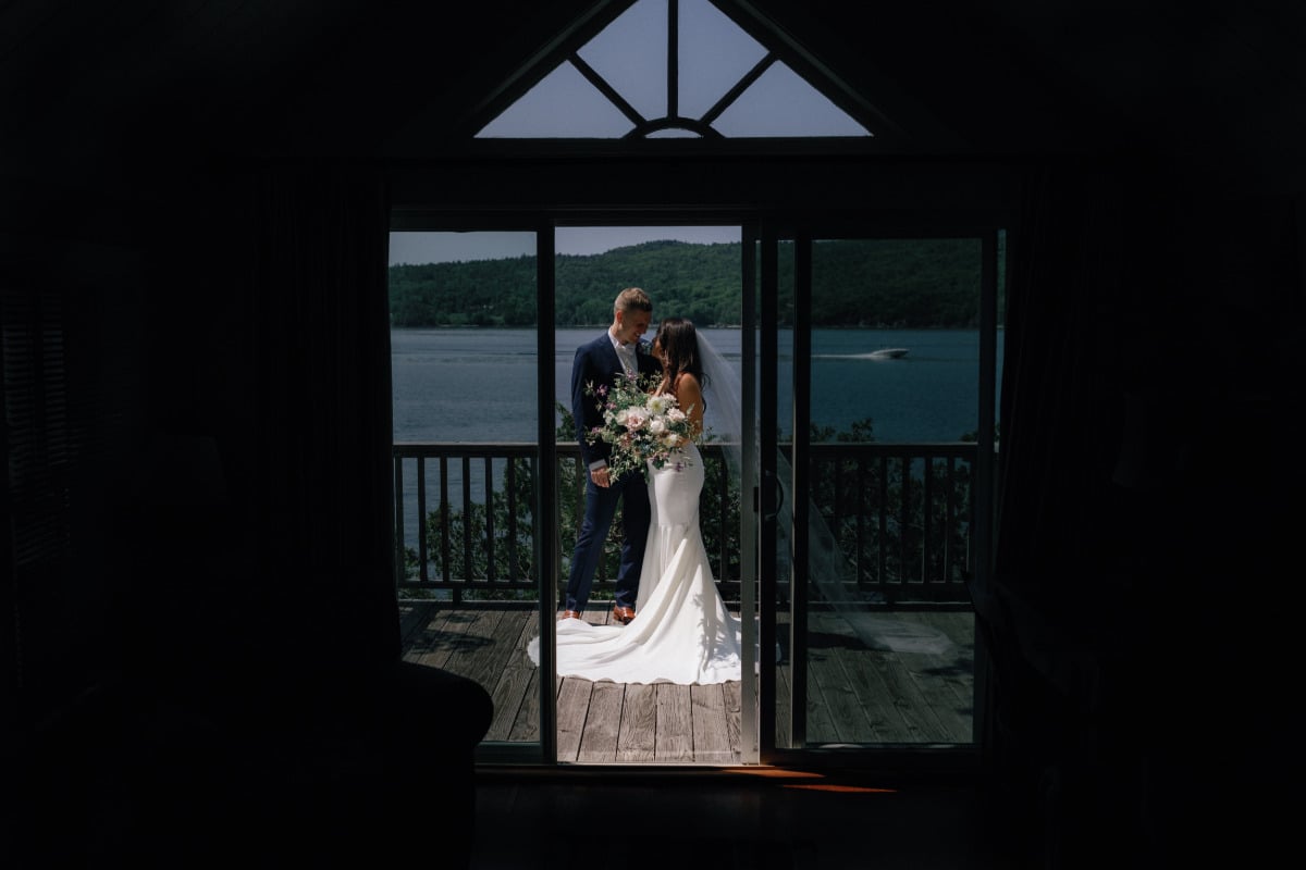 lakeside resort wedding venue