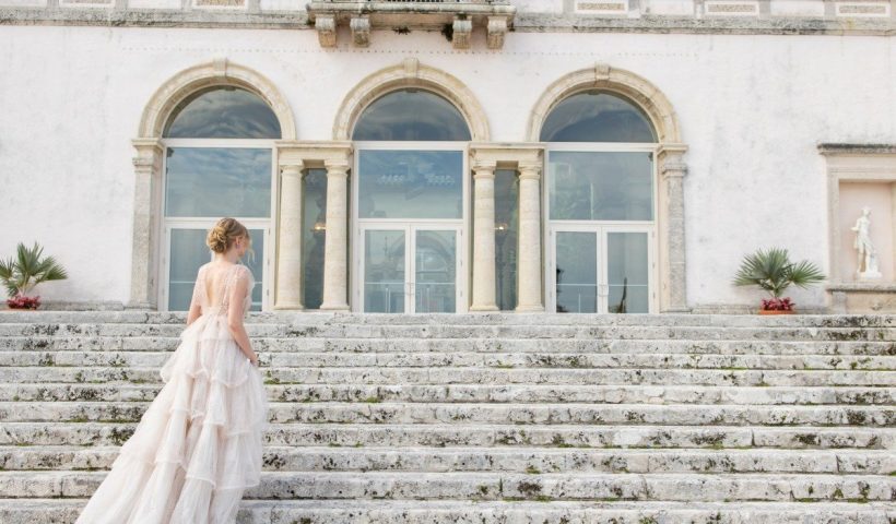 This Miami wedding inspo brought turquoise accents to a tea house