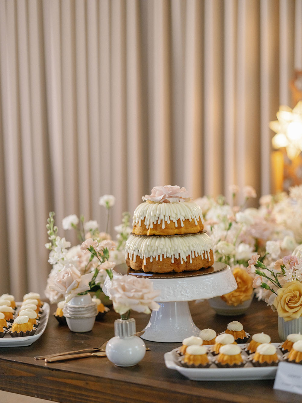 Neutral Beach Wedding Moroccan Star Decor