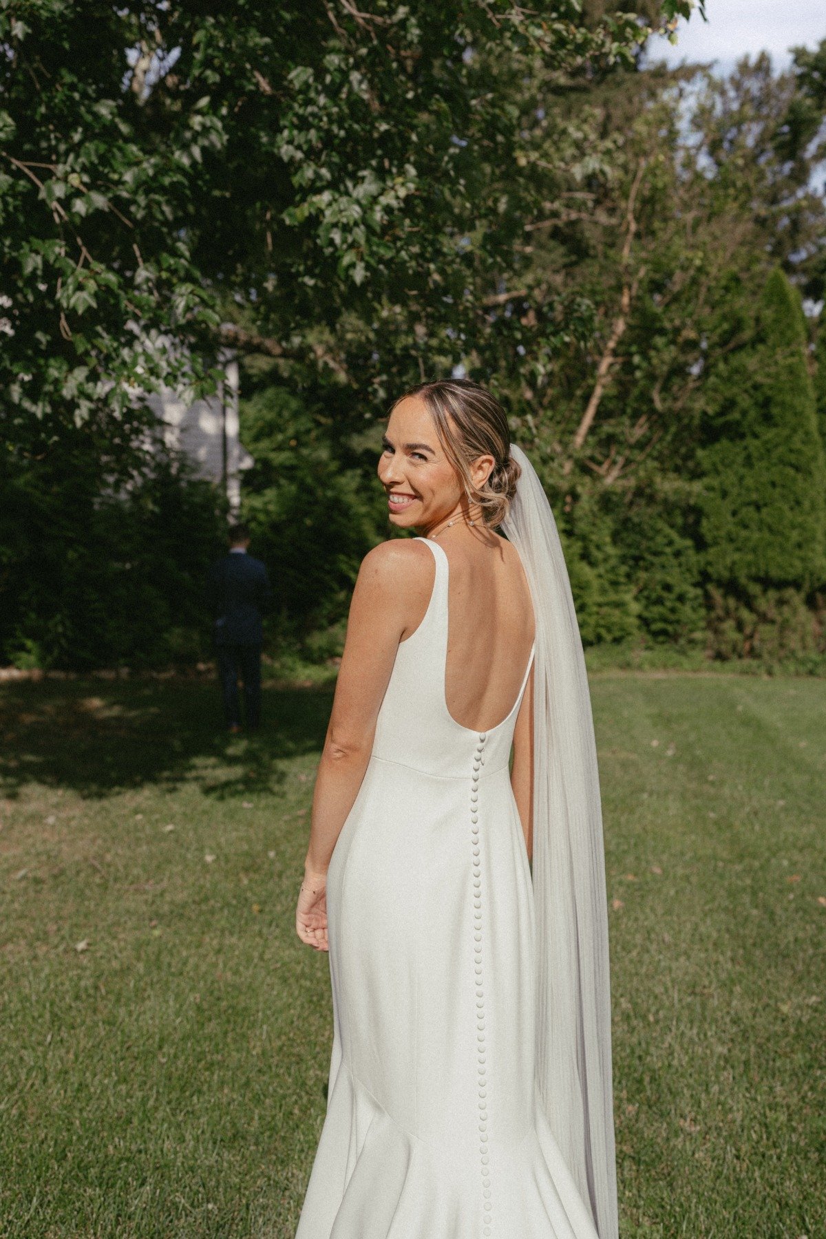 bride in minimalist gown for outdoor wedding