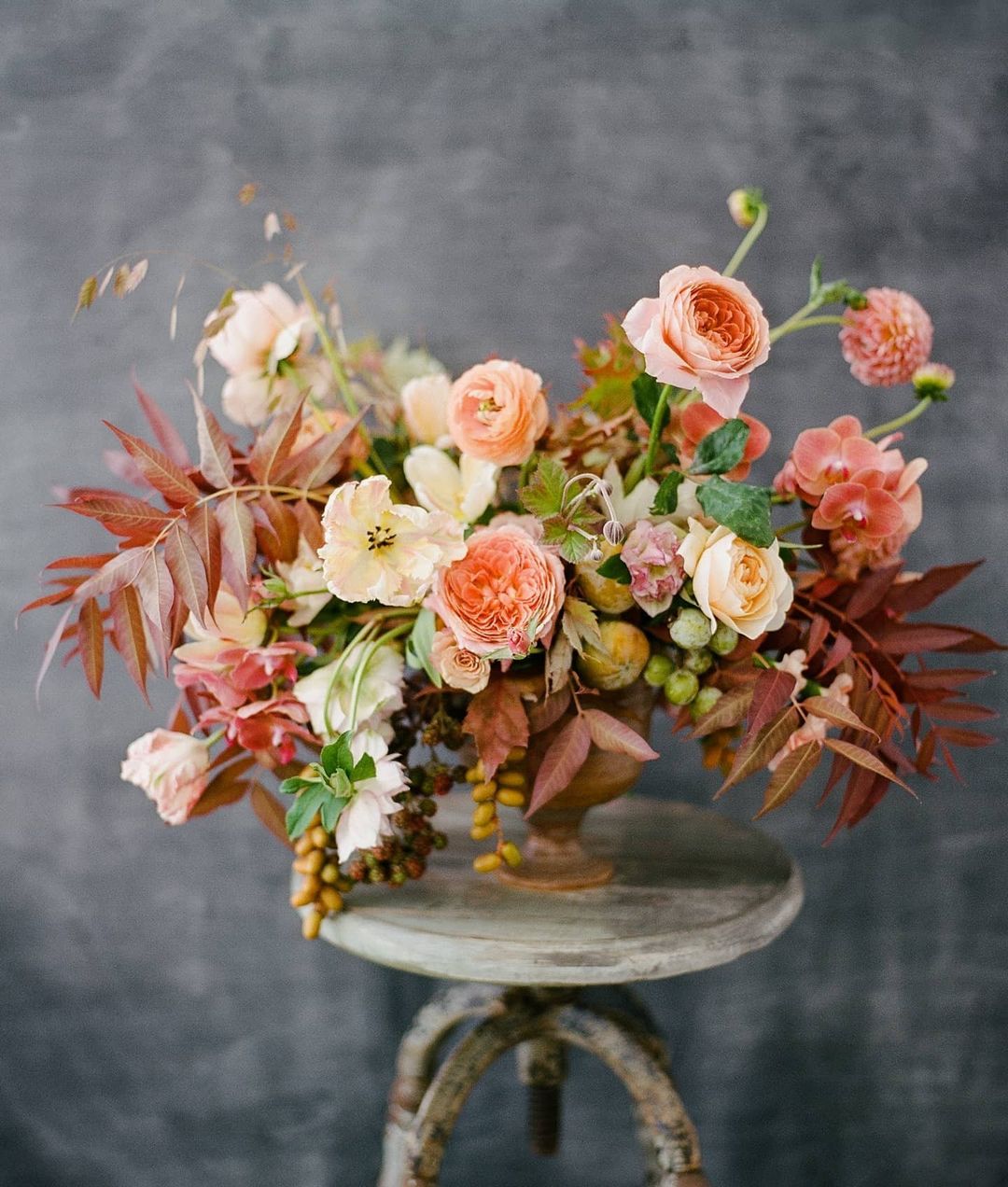 65 Cozy Fall Centerpieces To Elevate Your Wedding