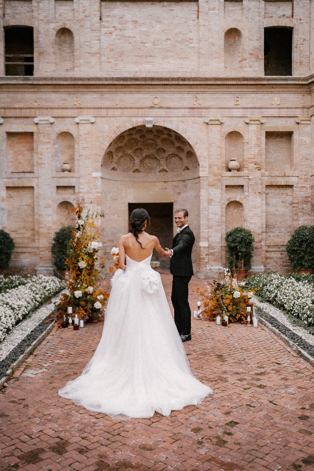 Autumn Wedding Inspiration Italian Palazzo