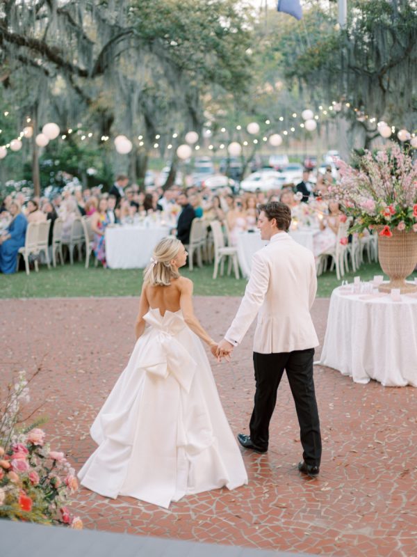 Refreshingly Bright & Subtly Preppy Springtime Wedding at the Admiral’s House