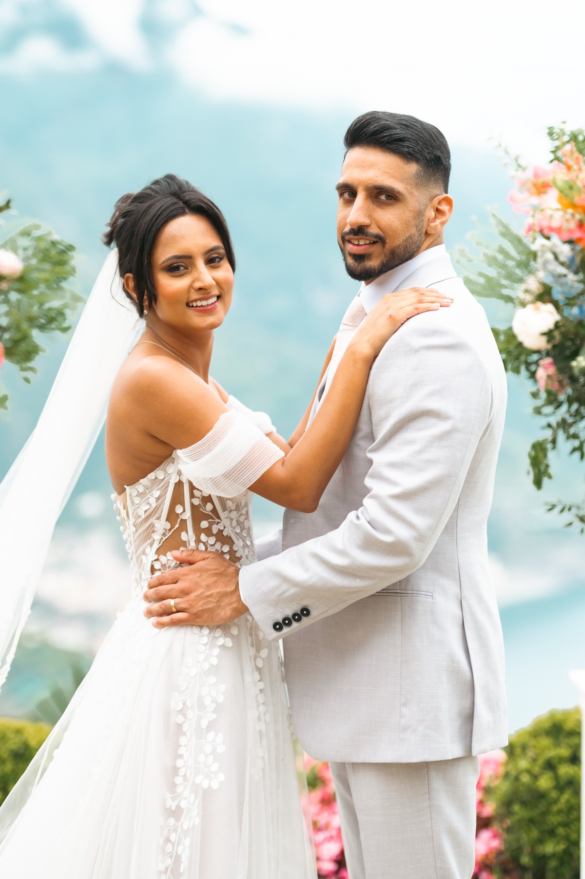 colorful wedding on the amalfi coast