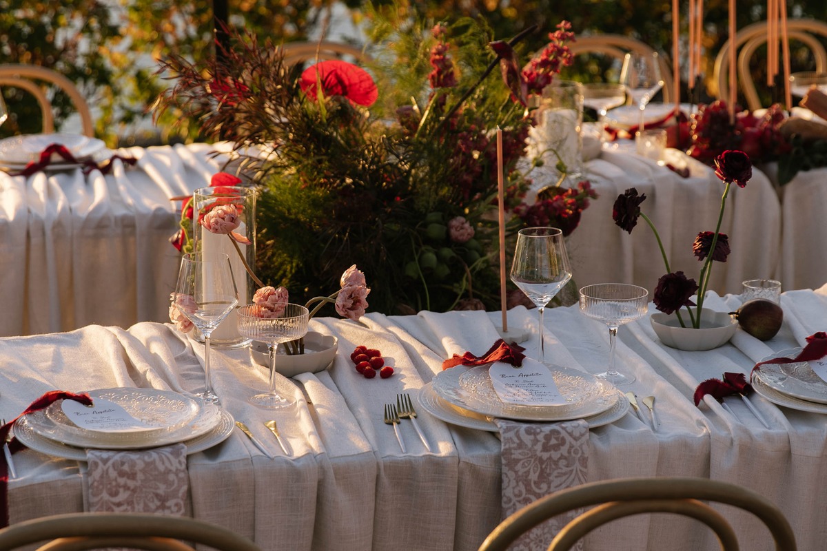 peach red and pink wedding ideas