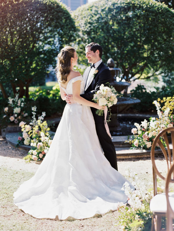 A Colorful Alfresco Affair at SCAD Ivy Hall in Georgia